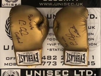 Luke Campbell signed gloves